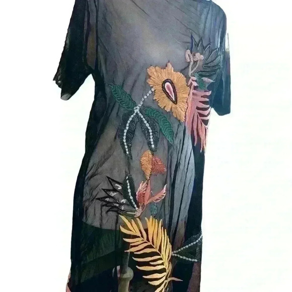 Guess Women’s  Sheer Embroidered Dress Size Extra Small - Picture 2 of 4